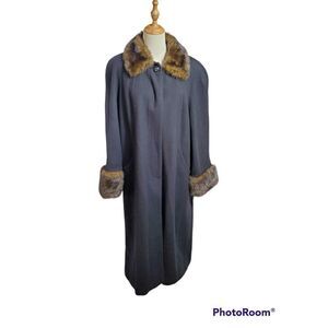 Elegant Black Coat with Faux Fur Trim